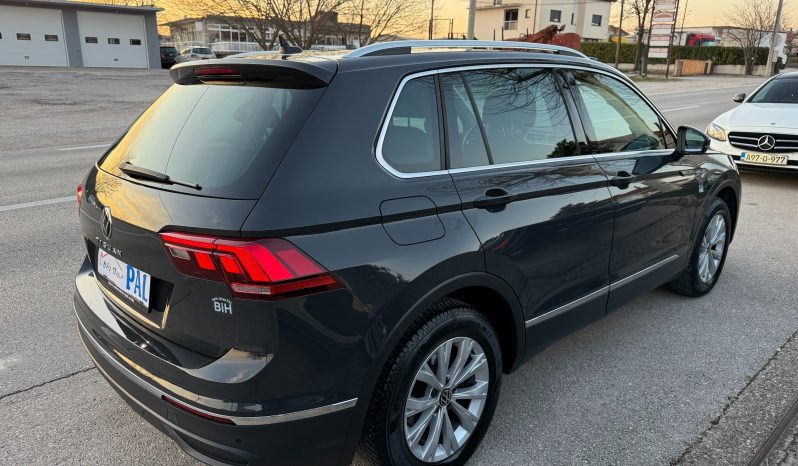 
								Volkswagen Tiguan 2.0 TDI 150 KS DSG7 F1 Life LED NAVI ACC FACELIFT 2022 full									
