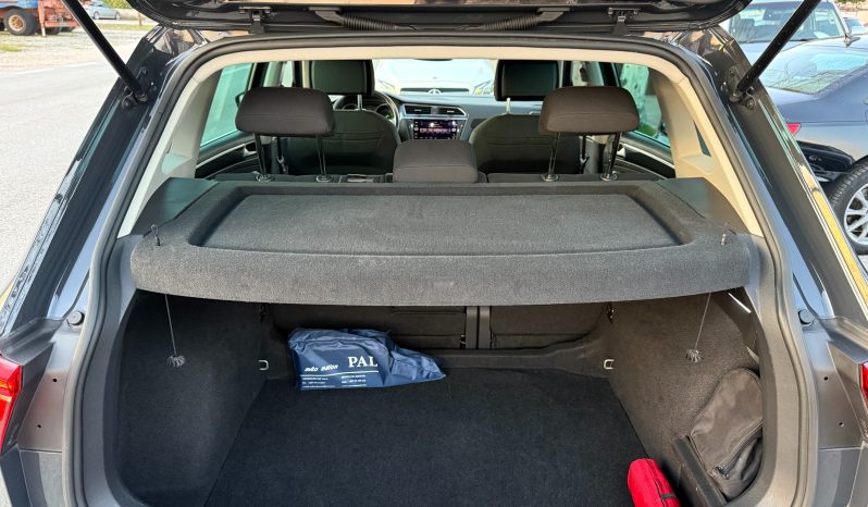 
								Volkswagen Tiguan 2.0 TDI 150 KS DSG7 F1 Life LED NAVI ACC FACELIFT 2022 full									