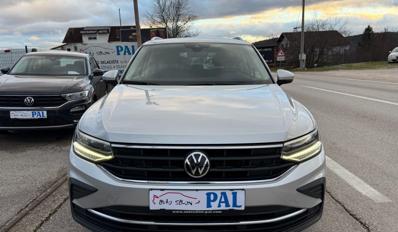
								Volkswagen Tiguan 2.0 TDI 150 KS DSG7 F1 Life LED NAVI ACC 2021 full									