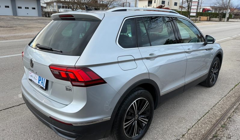
								Volkswagen Tiguan 2.0 TDI 150 KS DSG7 F1 Life LED NAVI ACC 2021 full									