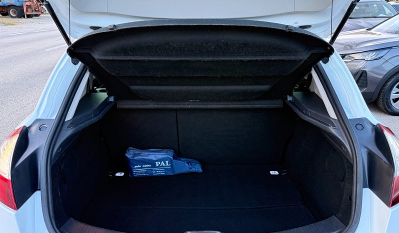 
								Renault Megane 1.5 dCi 110 KS NAVIGACIJA LIMITED FACELIFT Senzori 2015 full									