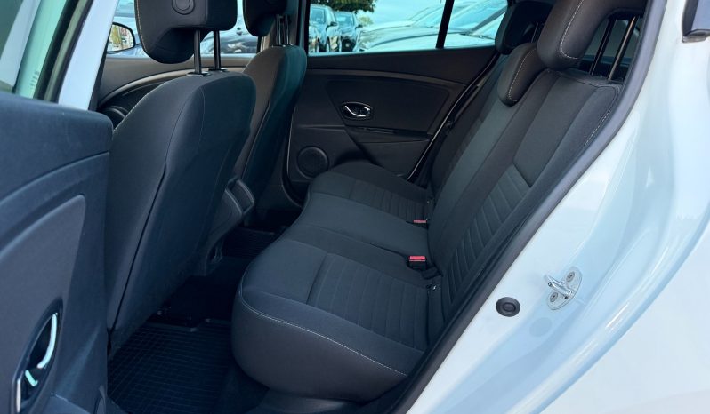 
								Renault Megane 1.5 dCi 110 KS NAVIGACIJA LIMITED FACELIFT Senzori 2015 full									