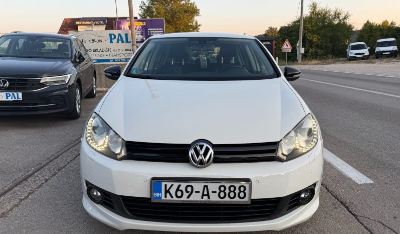 
								Volkswagen Golf 6 1.6 TDI MATCH Bi-Xenon LED Parktronic 2012 full									