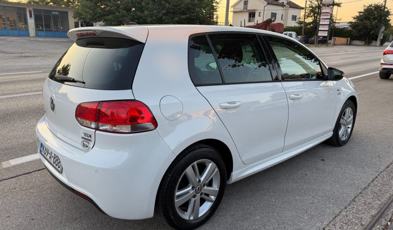 
								Volkswagen Golf 6 1.6 TDI MATCH Bi-Xenon LED Parktronic 2012 full									
