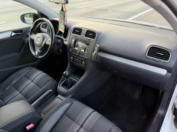 
										Volkswagen Golf 6 1.6 TDI MATCH Bi-Xenon LED Parktronic 2012 full									