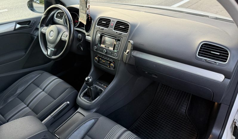 
								Volkswagen Golf 6 1.6 TDI MATCH Bi-Xenon LED Parktronic 2012 full									
