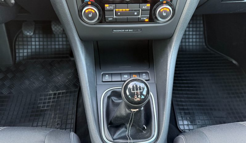 
								Volkswagen Golf 6 1.6 TDI MATCH Bi-Xenon LED Parktronic 2012 full									