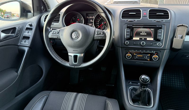 
								Volkswagen Golf 6 1.6 TDI MATCH Bi-Xenon LED Parktronic 2012 full									