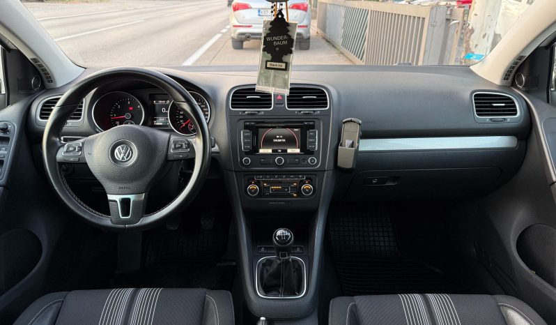 
								Volkswagen Golf 6 1.6 TDI MATCH Bi-Xenon LED Parktronic 2012 full									