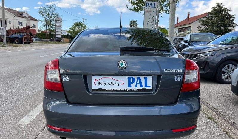 
								Škoda Octavia 2.0 TDI 140 KS Ambition 2013 full									