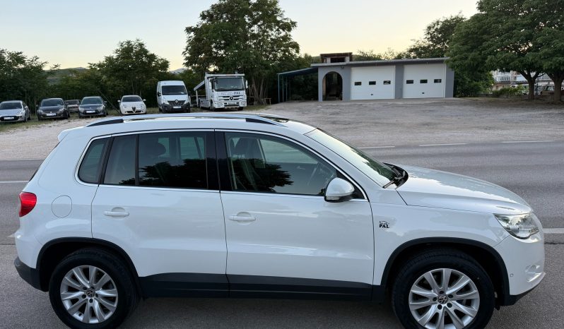 
								Volkswagen Tiguan 2.0 TDI DSG 140 KS Panorama Sport&Style full									