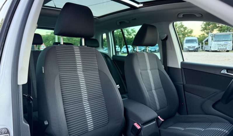 
								Volkswagen Tiguan 2.0 TDI DSG 140 KS Panorama Sport&Style full									