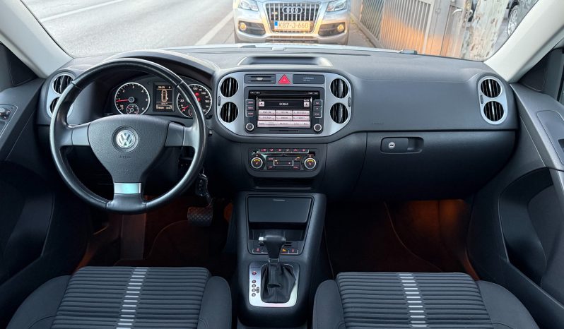 
								Volkswagen Tiguan 2.0 TDI DSG 140 KS Panorama Sport&Style full									