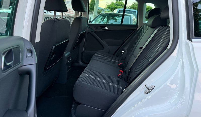 
								Volkswagen Tiguan 2.0 TDI DSG 140 KS Panorama Sport&Style full									
