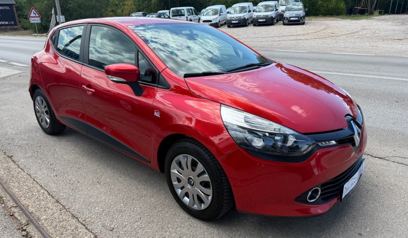 
								Renault Clio 4 1.5 dCi NAVIGACIJA Expression Euro 6 2016 full									
