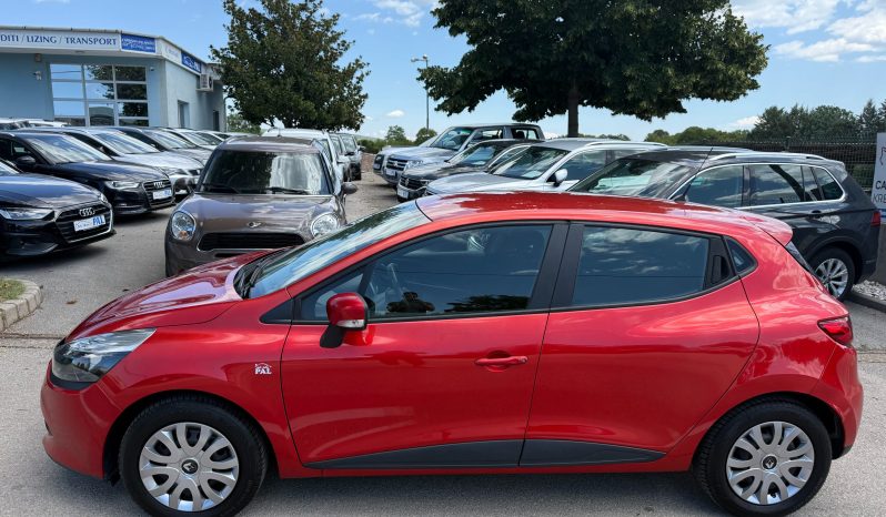 
								Renault Clio 4 1.5 dCi NAVIGACIJA Expression Euro 6 2016 full									