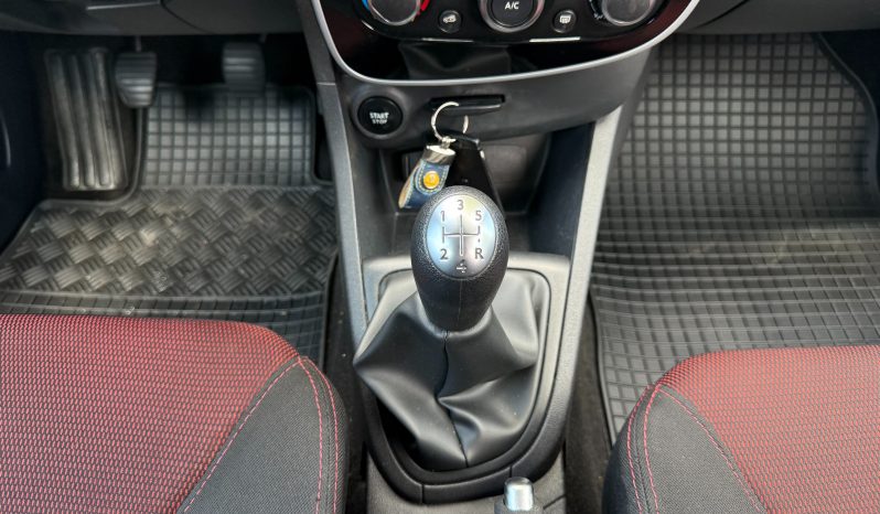 
								Renault Clio 4 1.5 dCi NAVIGACIJA Expression Euro 6 2016 full									