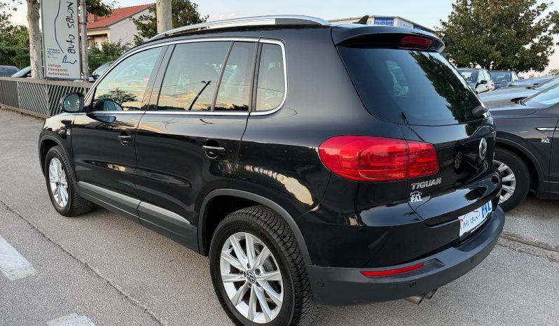 
								Volkswagen Tiguan 2.0 TDI 140 KS DSG 4MOTION Sport&Style FACELIFT full									