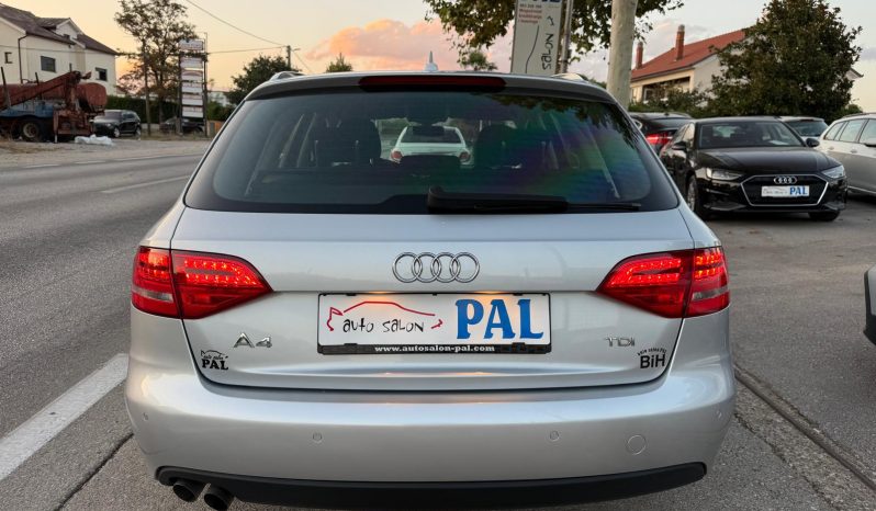 
								Audi A4 2.0 TDI Automatik F1 Xenon LED NAVIGACIJA Euro 5 2010 full									