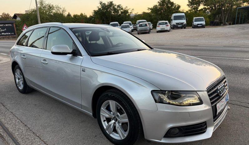 
								Audi A4 2.0 TDI Automatik F1 Xenon LED NAVIGACIJA Euro 5 2010 full									
