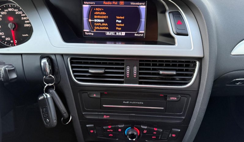 
								Audi A4 2.0 TDI Automatik F1 Xenon LED NAVIGACIJA Euro 5 2010 full									