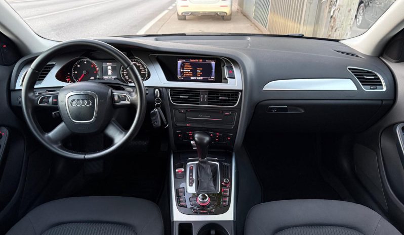 
								Audi A4 2.0 TDI Automatik F1 Xenon LED NAVIGACIJA Euro 5 2010 full									