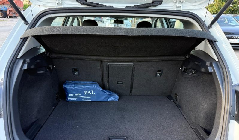 
								Volkswagen Golf 7 1.6 TDI 105 KS Highline full									