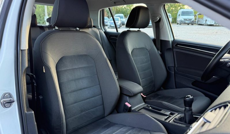 
								Volkswagen Golf 7 1.6 TDI 105 KS Highline full									