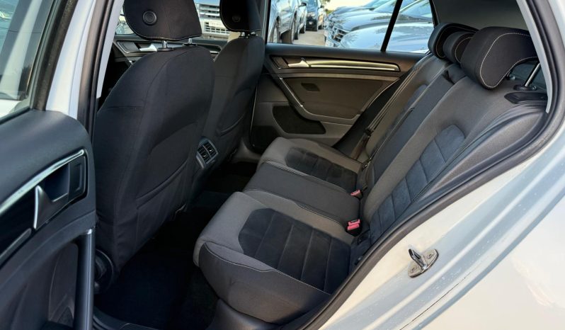 
								Volkswagen Golf 7 1.6 TDI 105 KS Highline full									