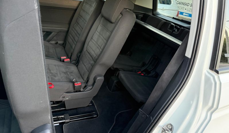 
								Volkswagen Touran 2.0 TDI DSG 150 KS 7 Sjedišta NAVIGACIJA 2017 full									