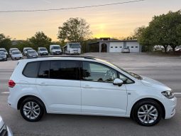 
										Volkswagen Touran 2.0 TDI DSG 150 KS 7 Sjedišta NAVIGACIJA 2017 full									