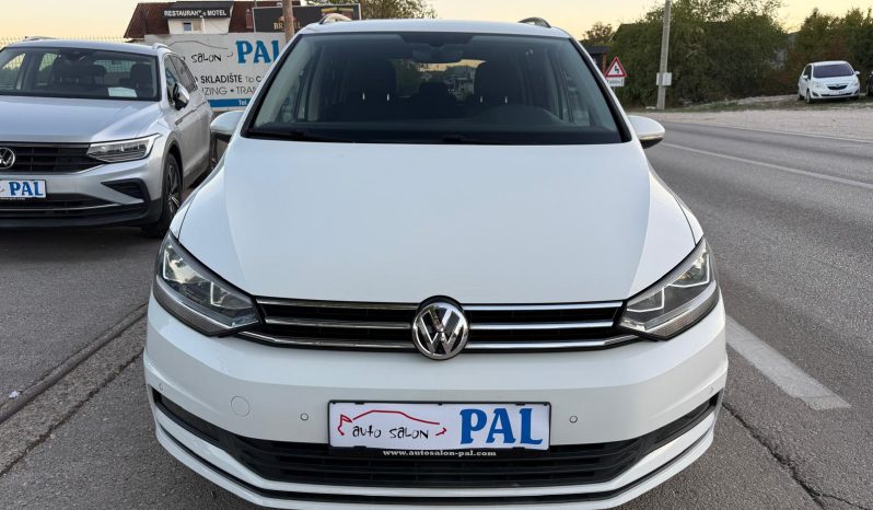 
								Volkswagen Touran 2.0 TDI DSG 150 KS 7 Sjedišta NAVIGACIJA 2017 full									