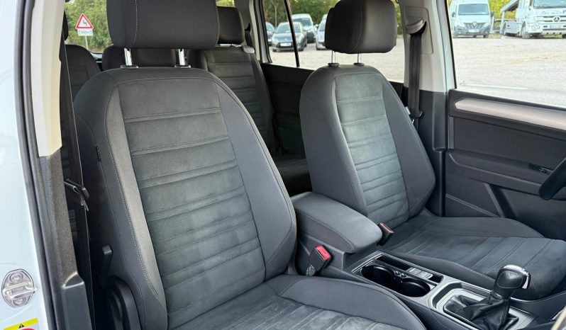 
								Volkswagen Touran 2.0 TDI DSG 150 KS 7 Sjedišta NAVIGACIJA 2017 full									