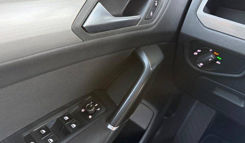 
								Volkswagen Touran 2.0 TDI DSG 150 KS 7 Sjedišta NAVIGACIJA 2017 full									