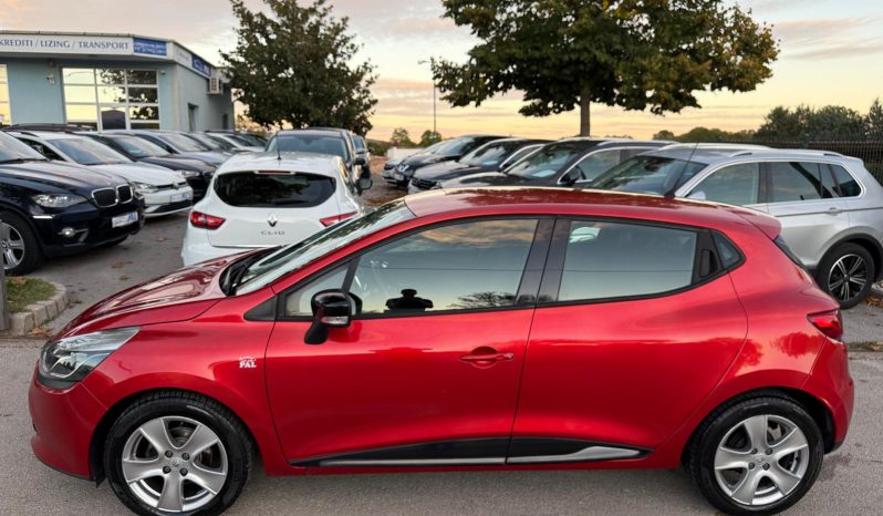 
								Renault Clio 4 1.5 dCi 75 KS NAVIGACIJA Dynamique 2015 full									