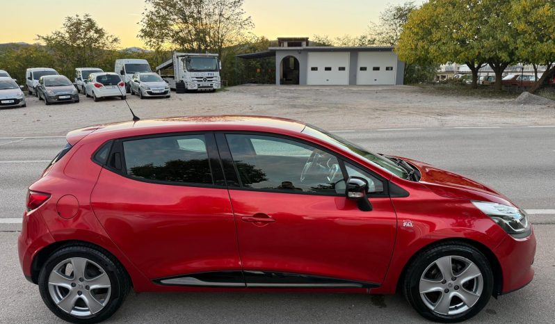 
								Renault Clio 4 1.5 dCi 75 KS NAVIGACIJA Dynamique 2015 full									