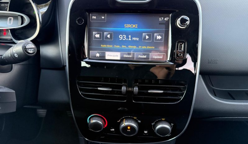 
								Renault Clio 4 1.5 dCi 75 KS NAVIGACIJA Dynamique 2015 full									